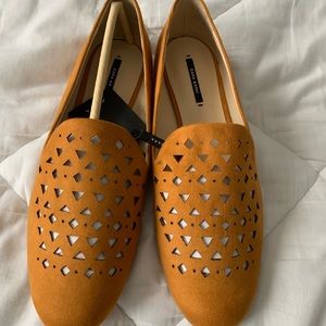 Mustard suede loafer
